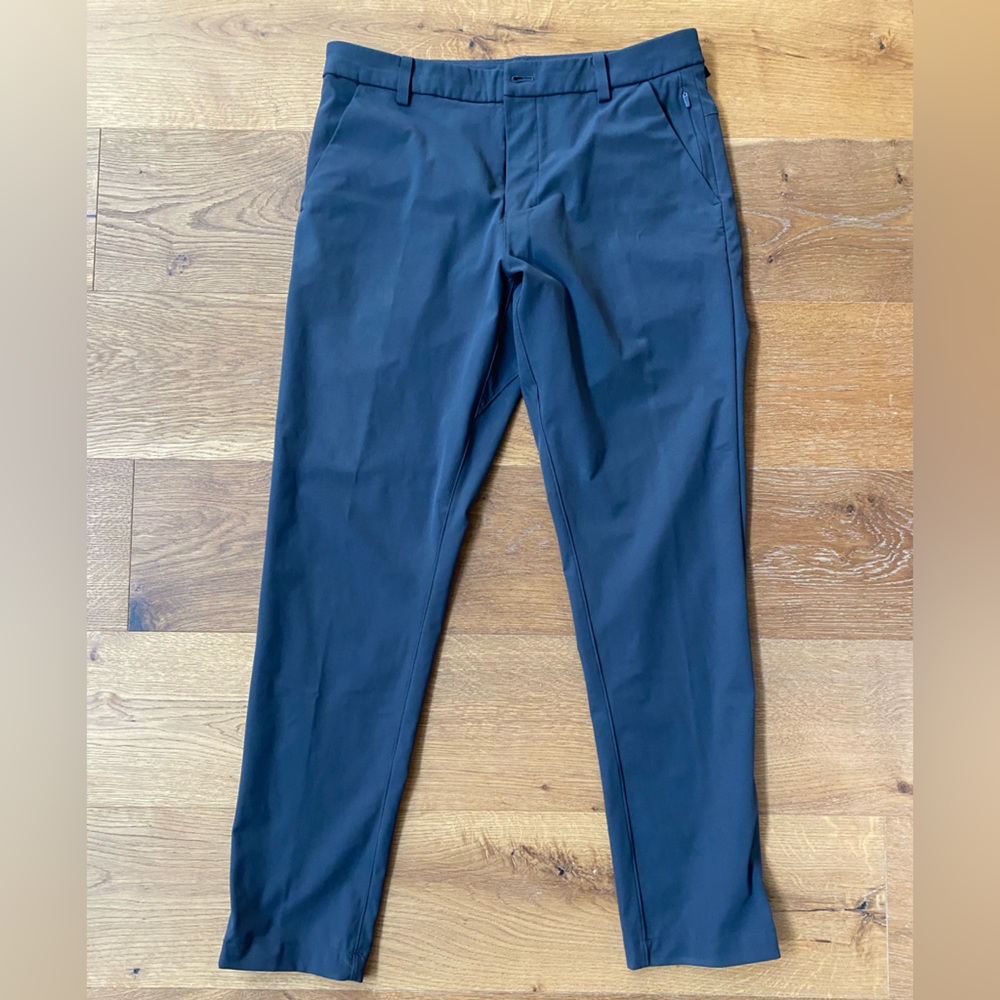 32x32 lululemon ABC pants